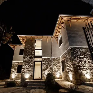  Hotel Bujtina Koel