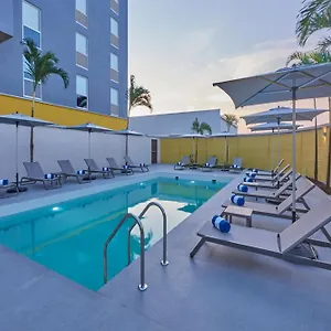  Hotel Express By Marriott Cancun Aeropuerto Mexique
